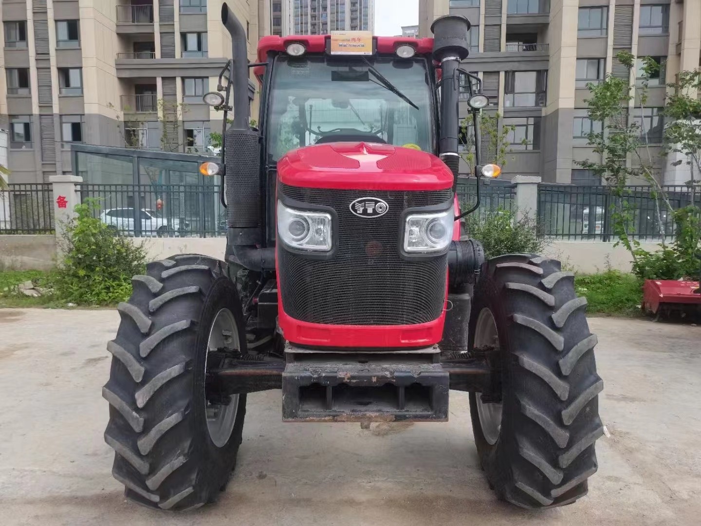 Ford tractors Used tractors YTO LX1504 150hp searching for farm used tractors