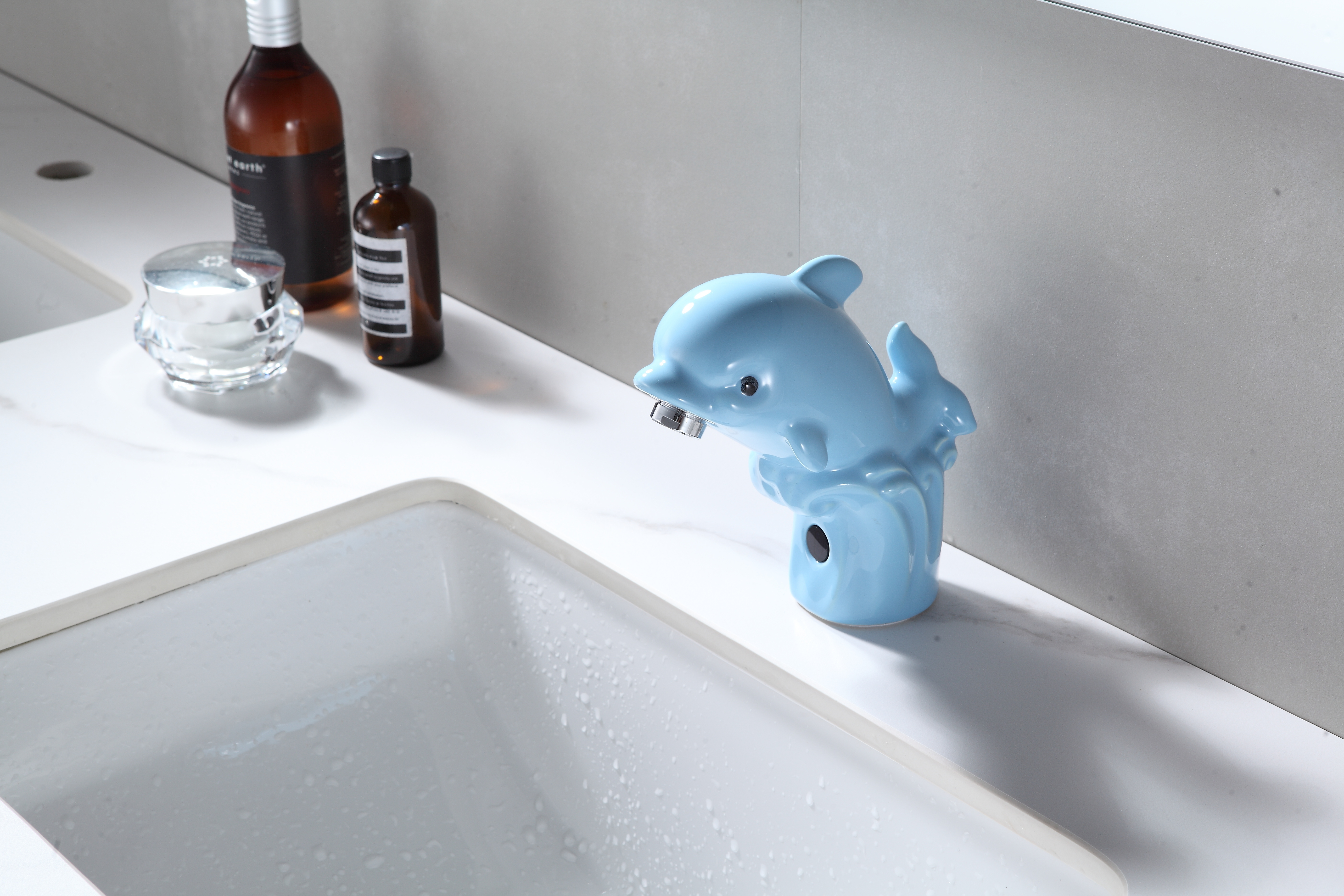 Cute Dolphin Blue Children ceramic cute Cartoon automatic sensor faucet Kindergarten bathroom Safety  Washbasin