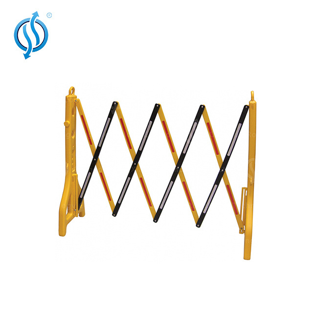 Popular yellow plastic mobile extended safety barriers for traffic control