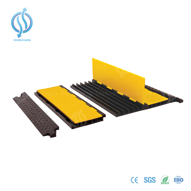 5 Channel PU Plastic Cable Ramp Protector  with angled connectors