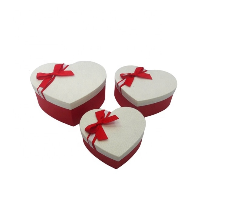 Custom Valentine's Day heart shape chocolate cardboard packaging boxes set with bow gift paper box