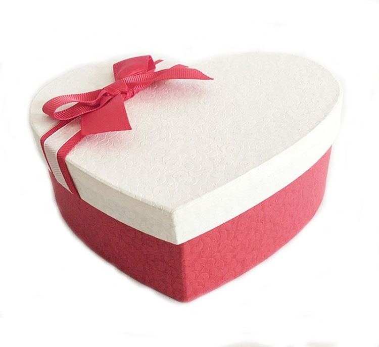 Custom Valentine's Day heart shape chocolate cardboard packaging boxes set with bow gift paper box