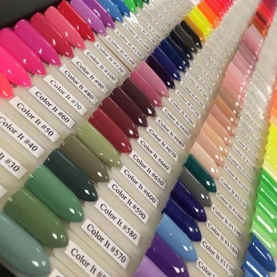 RONIKI Nail Supplies Wholesale private label Colors UV Gel Soak Off Vegan LED UV Gel Nail Polish OEM Free HEMA Nail Gel Polish