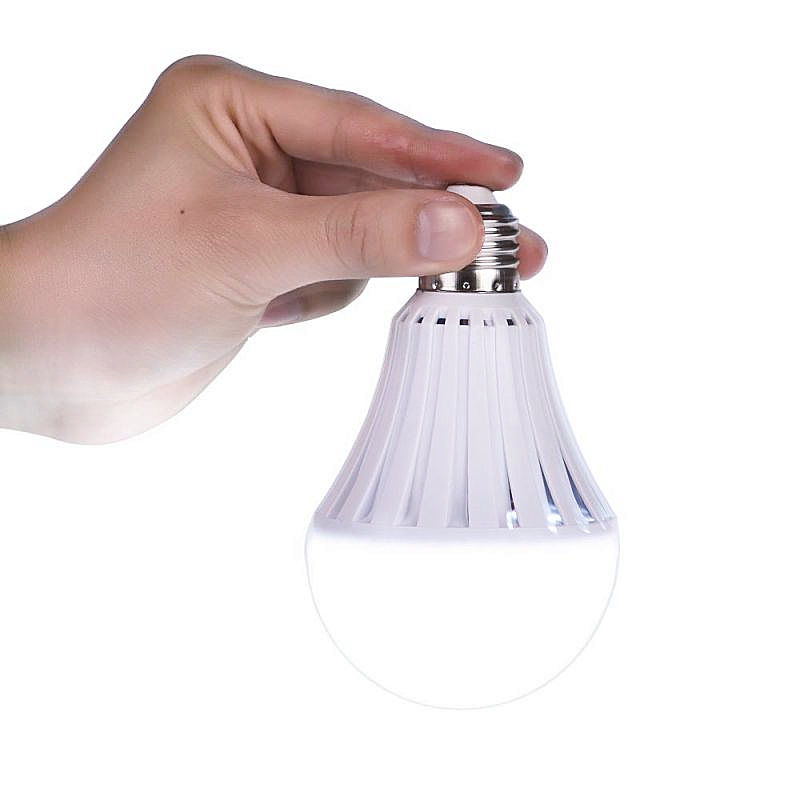 Super Bright B22 E27 85-265V 5W - 15W Saving Energy LED Intelligent Rechargeable Emergency Light Battery Operated  Led Bulb