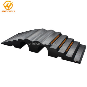 Heavy Duty Road Safety Rubber 2 Channel Bridge Fire Hose Ramps