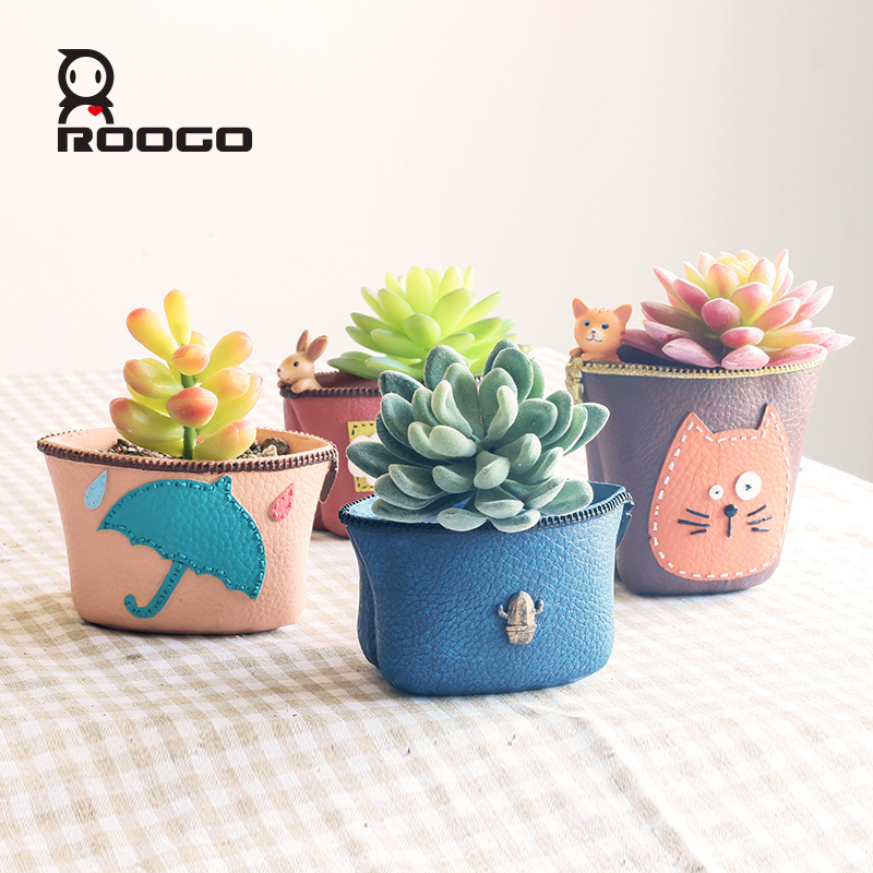 Roogo Wholesale Winter Snow Boot Yellow Shoe Shape Home Garden Resin Flower Pot Coin Pocket Umbrella Succulent Planter