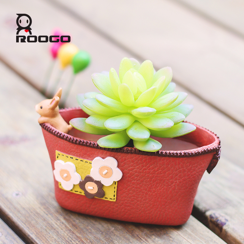 Roogo Wholesale Winter Snow Boot Yellow Shoe Shape Home Garden Resin Flower Pot Coin Pocket Umbrella Succulent Planter