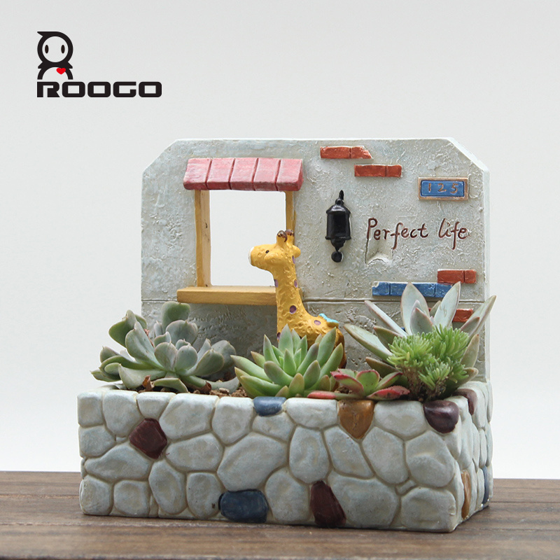 ROOGO Vintage Streetscape Wall Mounted Indoor Square Resin Planters Succulent Flower Pots