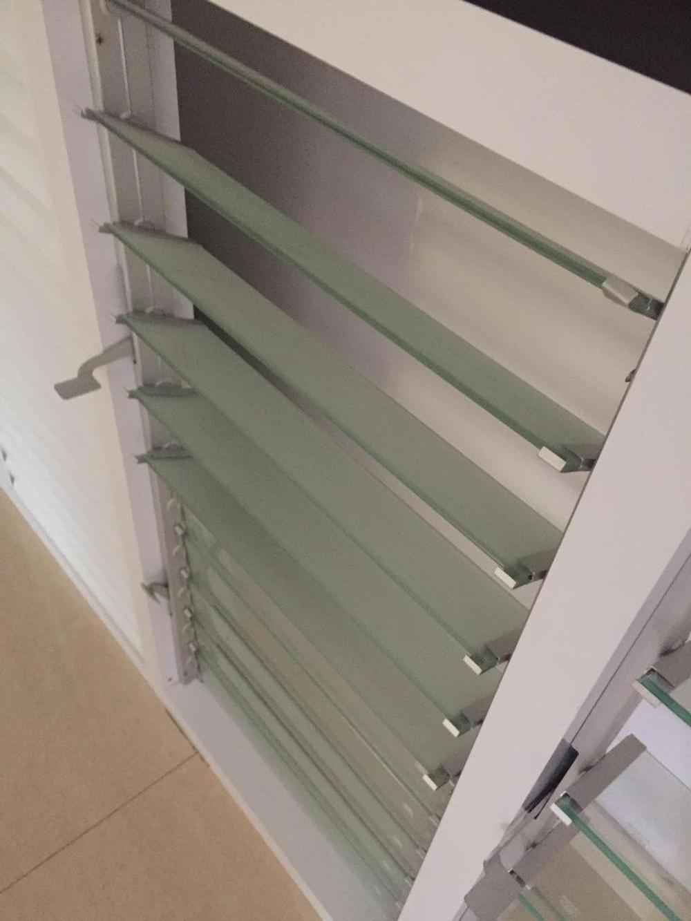 Aluminium glass louver windows with adjustable glass blades