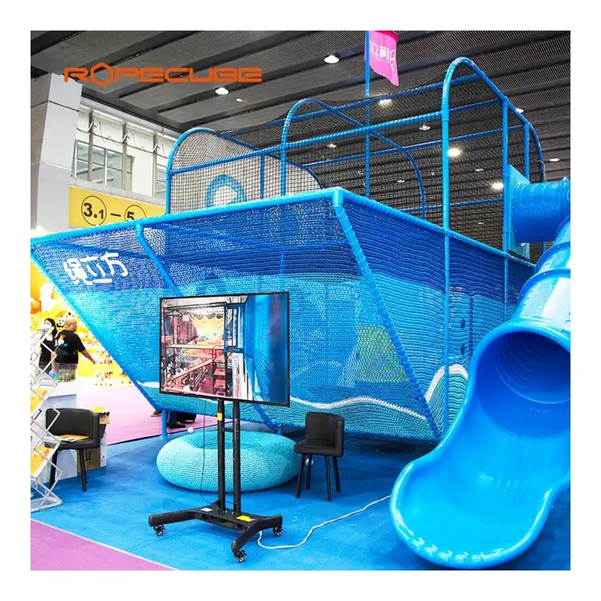 Large Non-Powered Crochet Hook Boat Trampoline Park Equipment Manufacturer