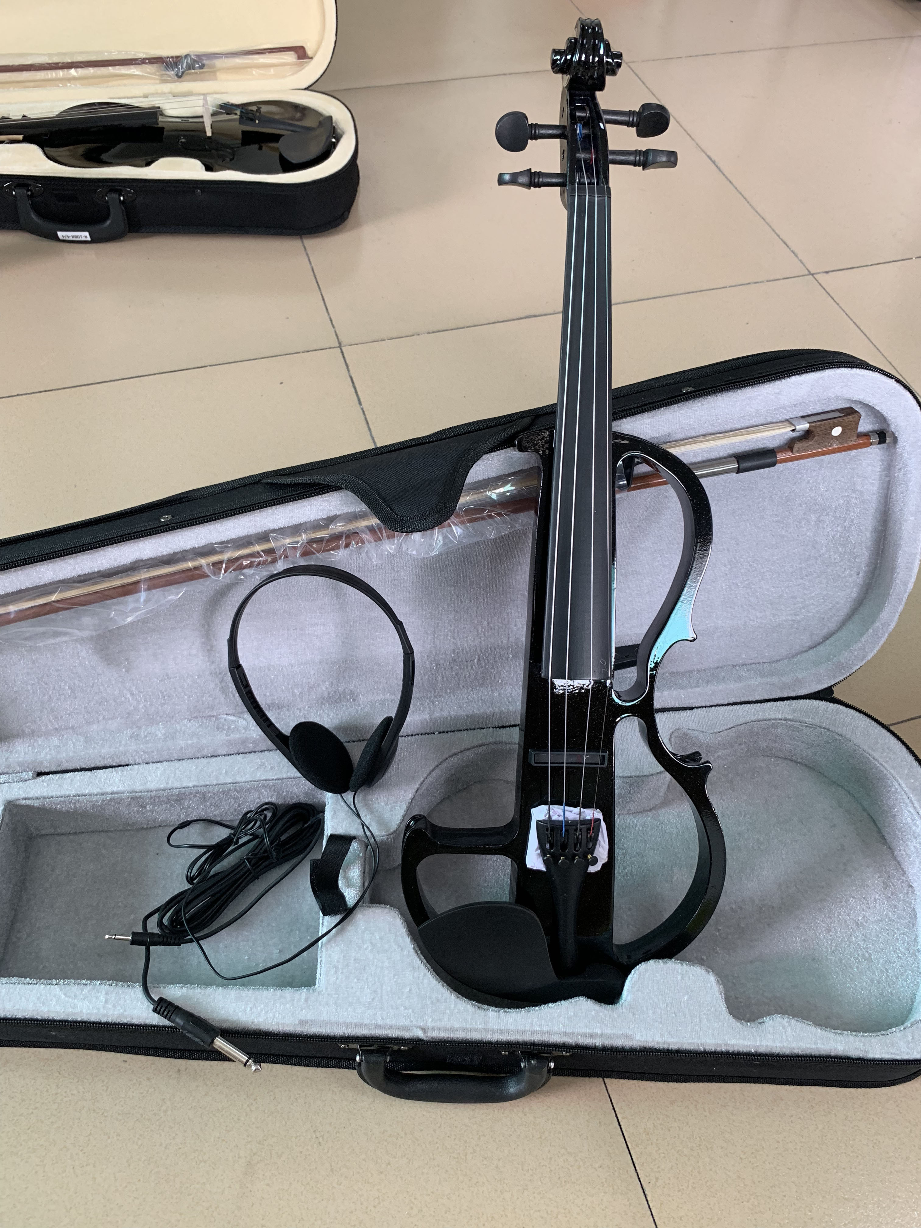 Wholesale OEM China made white electric violin 4/4 with silent built-in pickup  for student