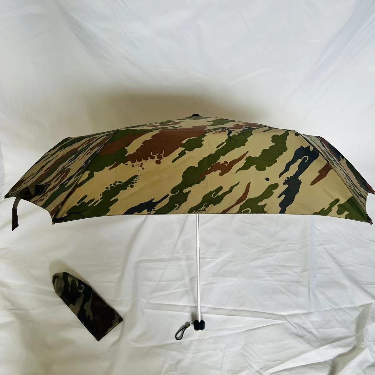 Dual Purpose Folding Camouflage Umbrella Waterproof Aluminium Slimming Design