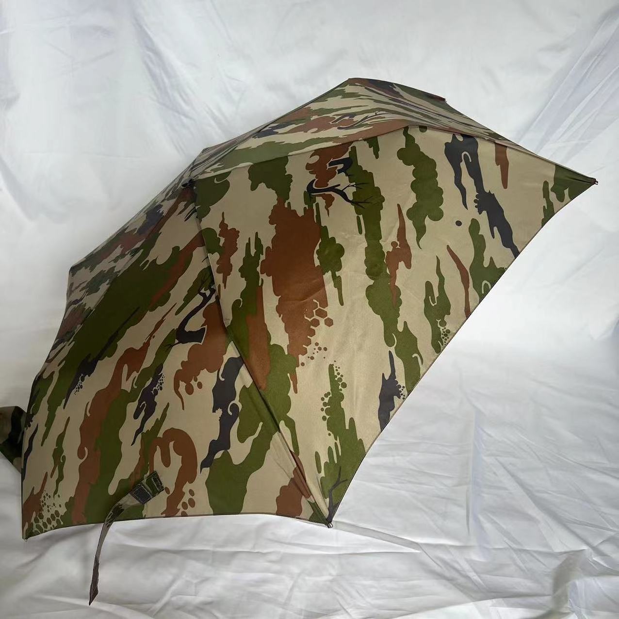 Dual Purpose Folding Camouflage Umbrella Waterproof Aluminium Slimming Design