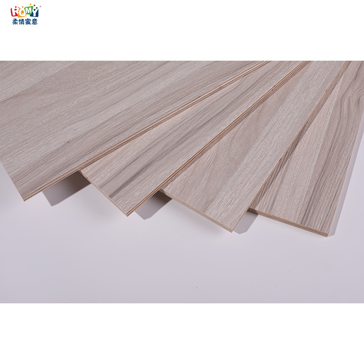 High Glossy Panels Laminating Hot Press Plywood Furniture 12Mm Plywood