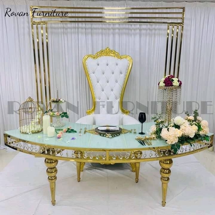 Serpentine Table Gold Glass Stainless Steel with Crystal Latest Style Luxury for Wedding Used Dining Table Dining Room Furniture