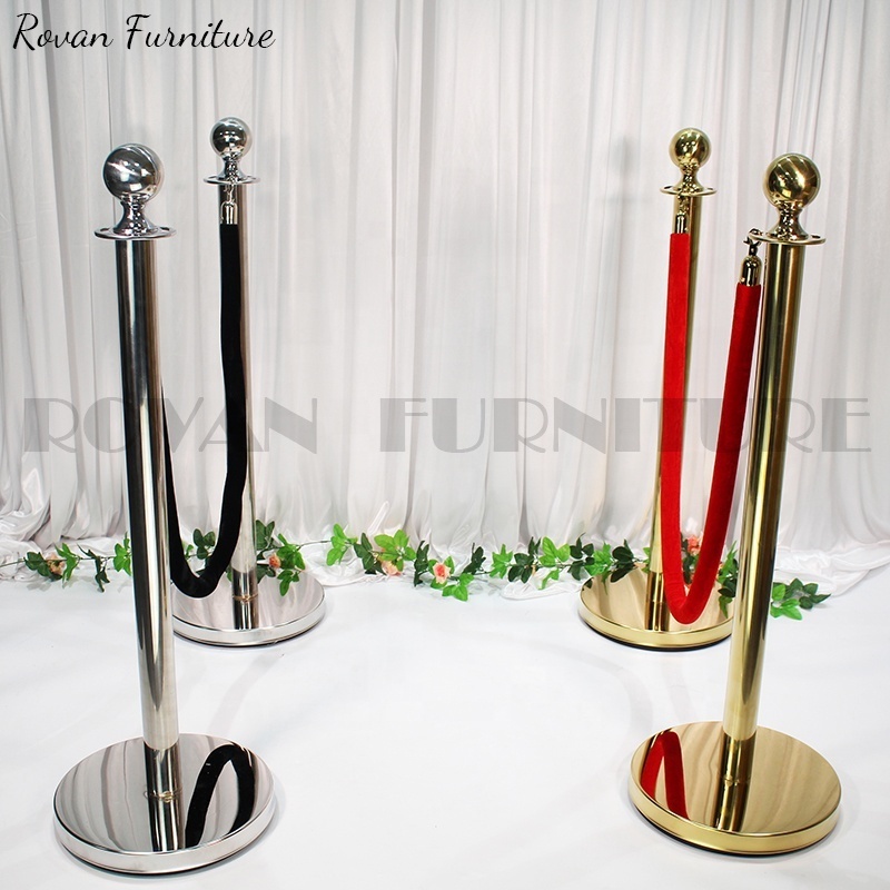 Traditional Portable Stanchion and vip rope barrier with twisted rope for clubs  Stanchion  Crowd Control Barrier stand