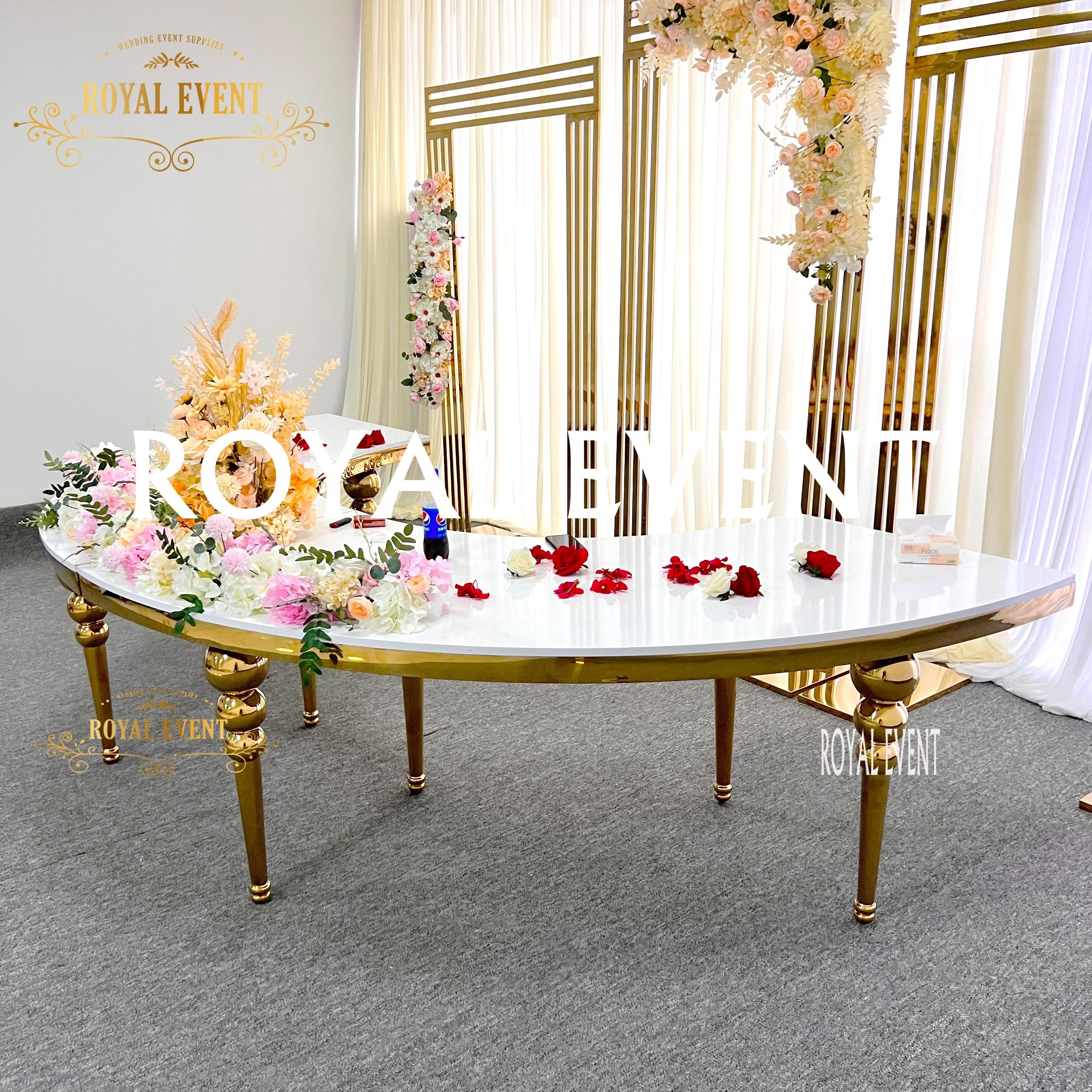 Luxury Event Furniture Stainless Steel Moon Table Round Hotel Serpentine Wedding Event  Table For Sale