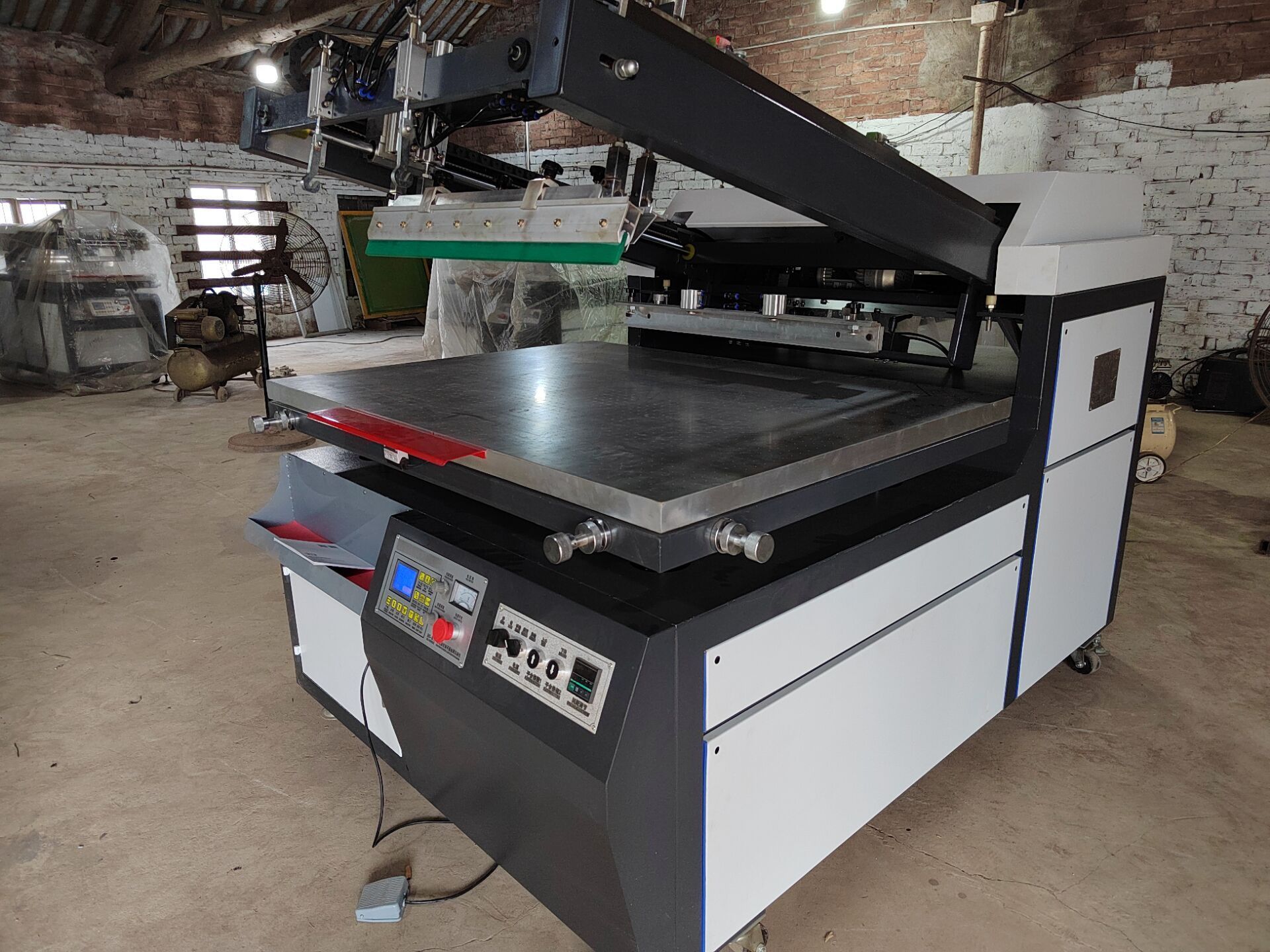 High-precision Screen Printing Machine UV curing machine Automatic silk screen printing machine