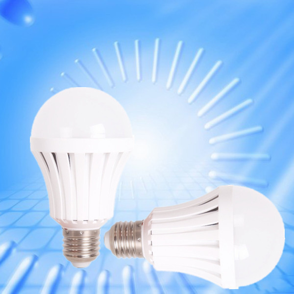 Magic Rechargeable White Lamp Bulb 4 Hours AC/DC LED Emergency bulb Light 5w 7w 9w with intelligent control