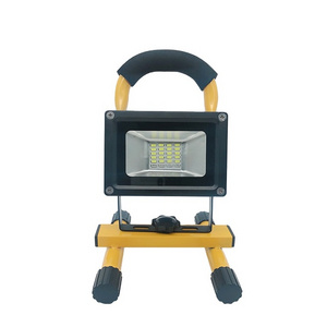 High Power IP65 Outdoor Spotlight Portable Waterproof Security Led Solar Powered Flood Light 36w 48w 72w Garden Yellow 6 Hours