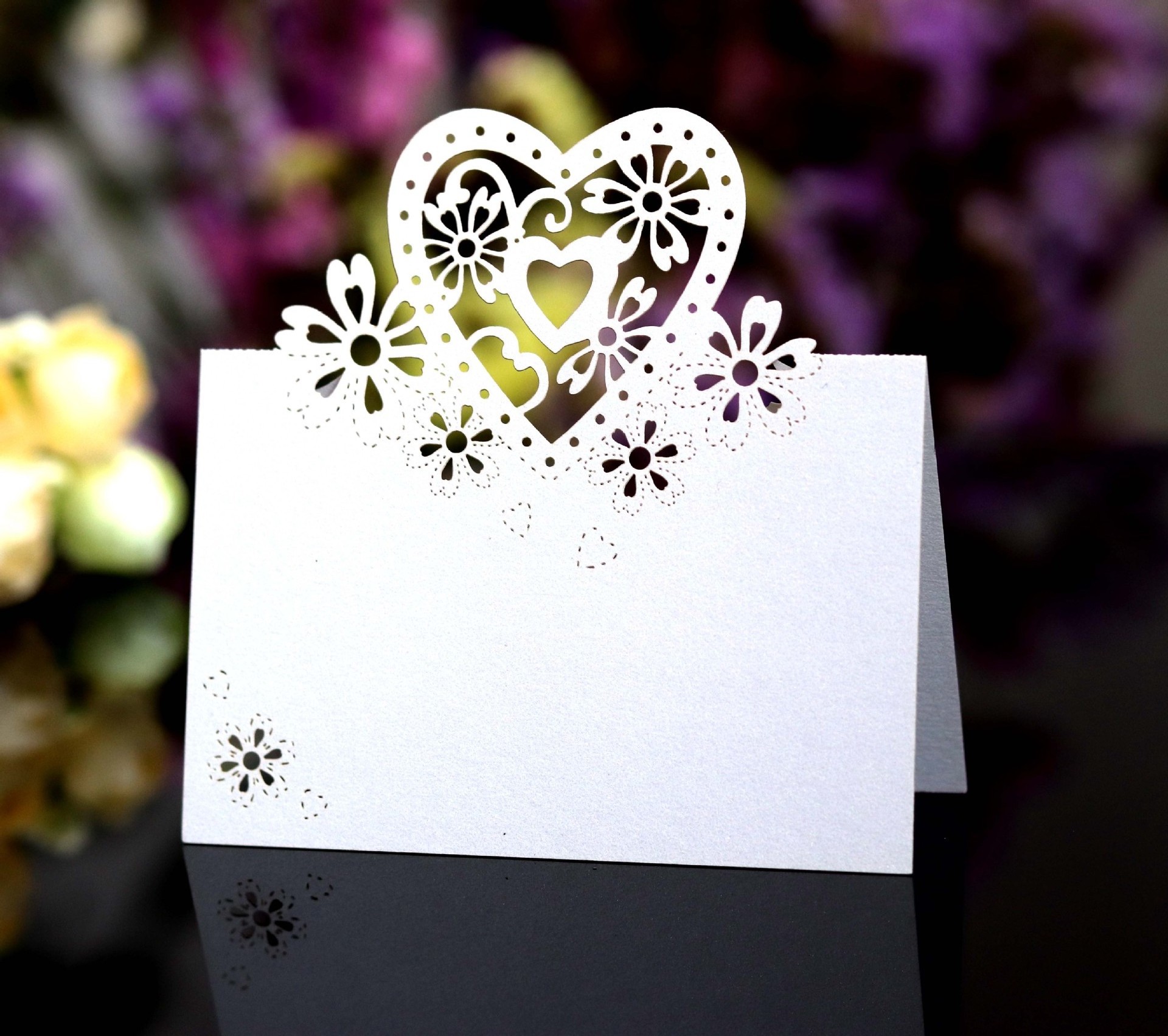 MU Wholesale Love Heart Seating Name Cards Laser Paper Table Greeting Cards For Weddings Party Festival Decoration Supplies