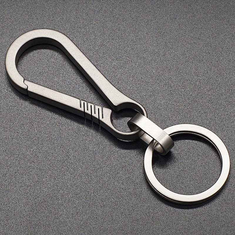 Titanium alloy bottle opener keychain personality creative simple men's and women's waist car key chain ring