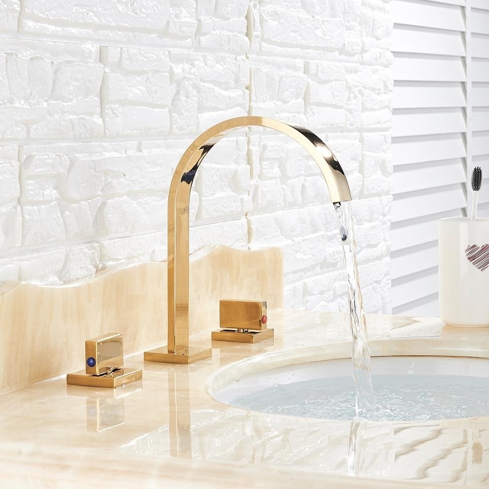 Luxury Golden Polished Brass Bathroom 3 Pcs Basin Sink Faucet Widespread Deck Mounted Washing Mixer Tap Waterfall Faucet Gold