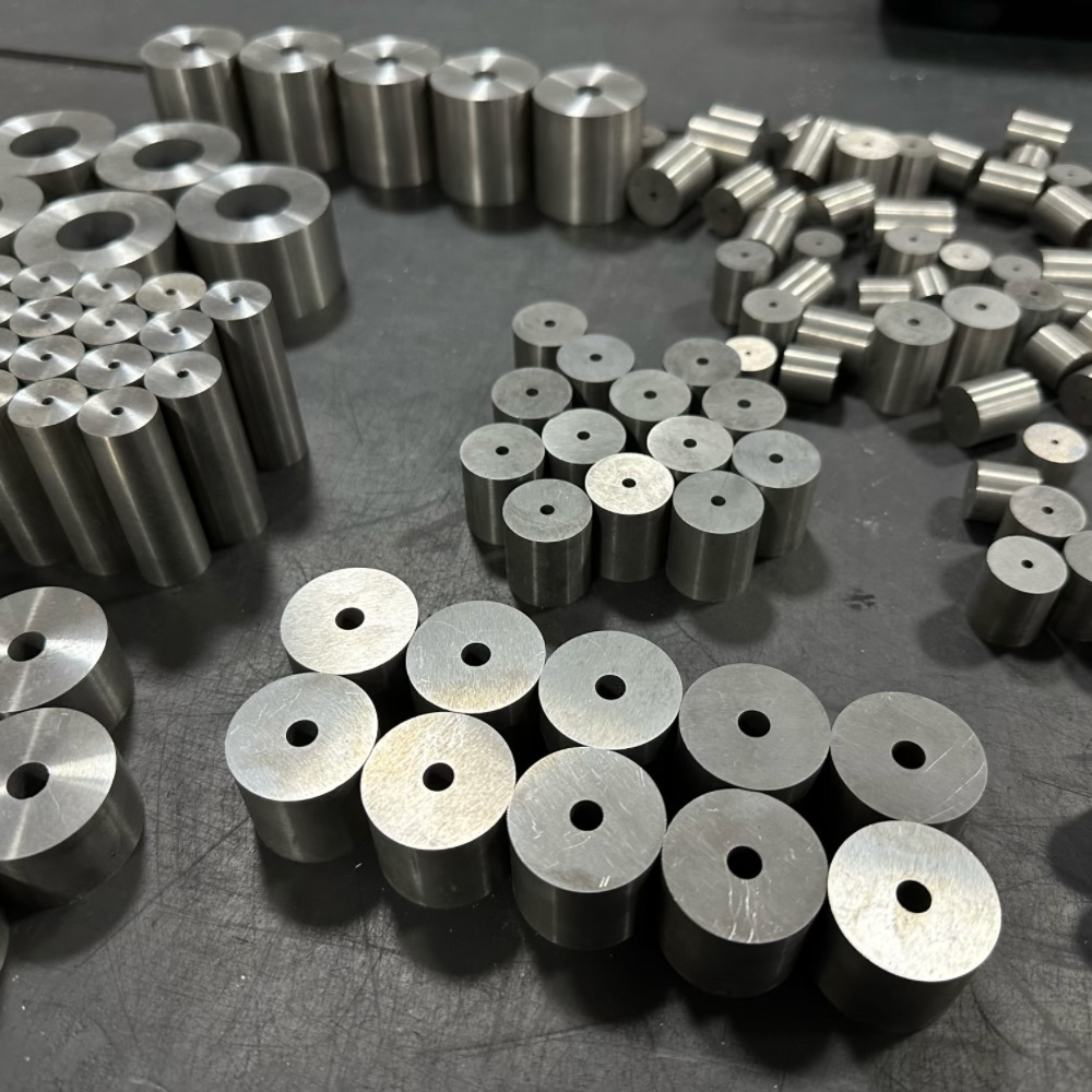 Reasonable Price Composite Mould Tungsten Carbide Die Cold Heading Mould for fasteners spare parts