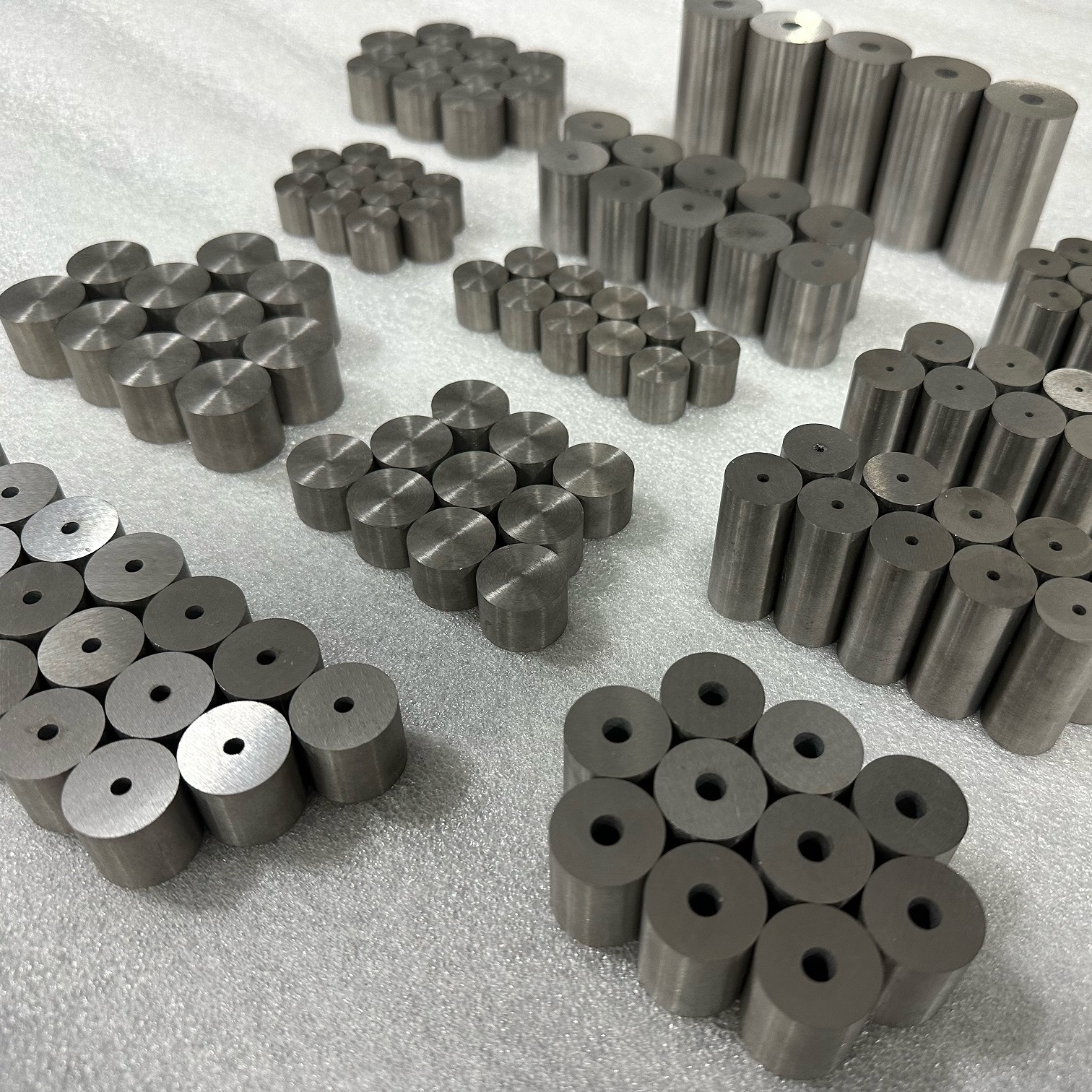 Reasonable Price Composite Mould Tungsten Carbide Die Cold Heading Mould for fasteners spare parts