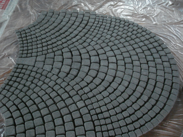 Chinese G684 granite mesh cobblestone pavers