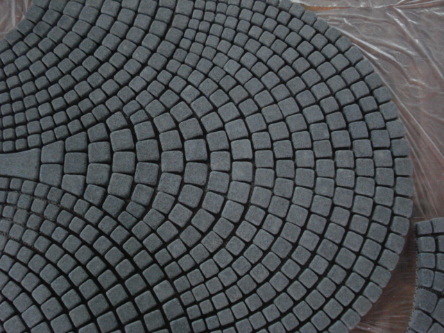 Chinese G684 granite mesh cobblestone pavers