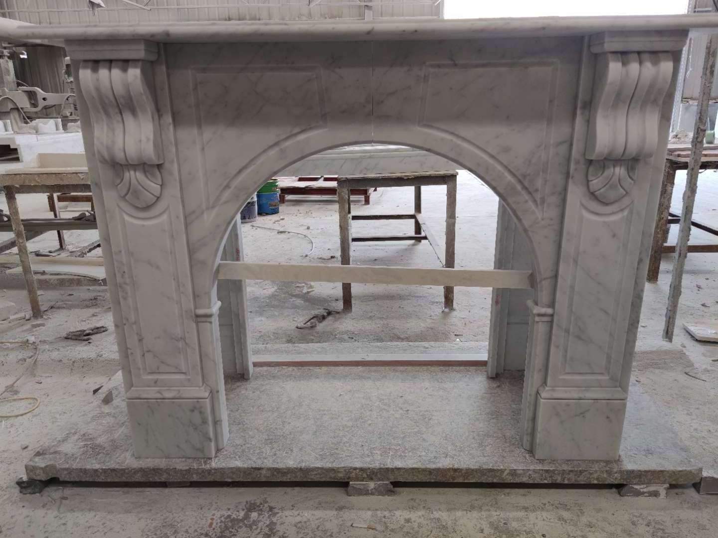 Factory price decorative modern indoor carrara white marble Victorian stone fireplace surround