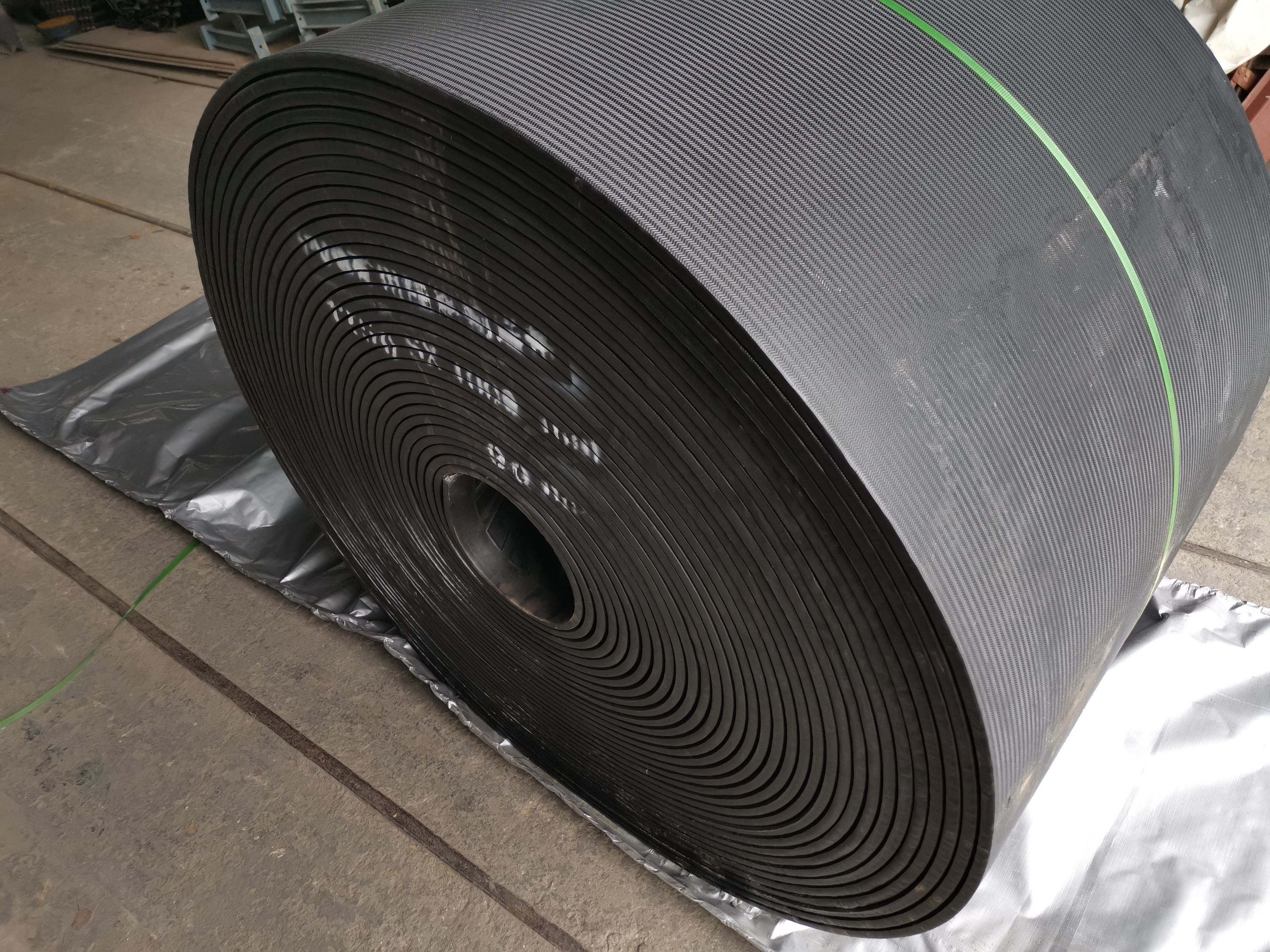 Portable Underground Coal Mine PVC PVG Whole Core Flame Retardant Rubber Conveyor Belt