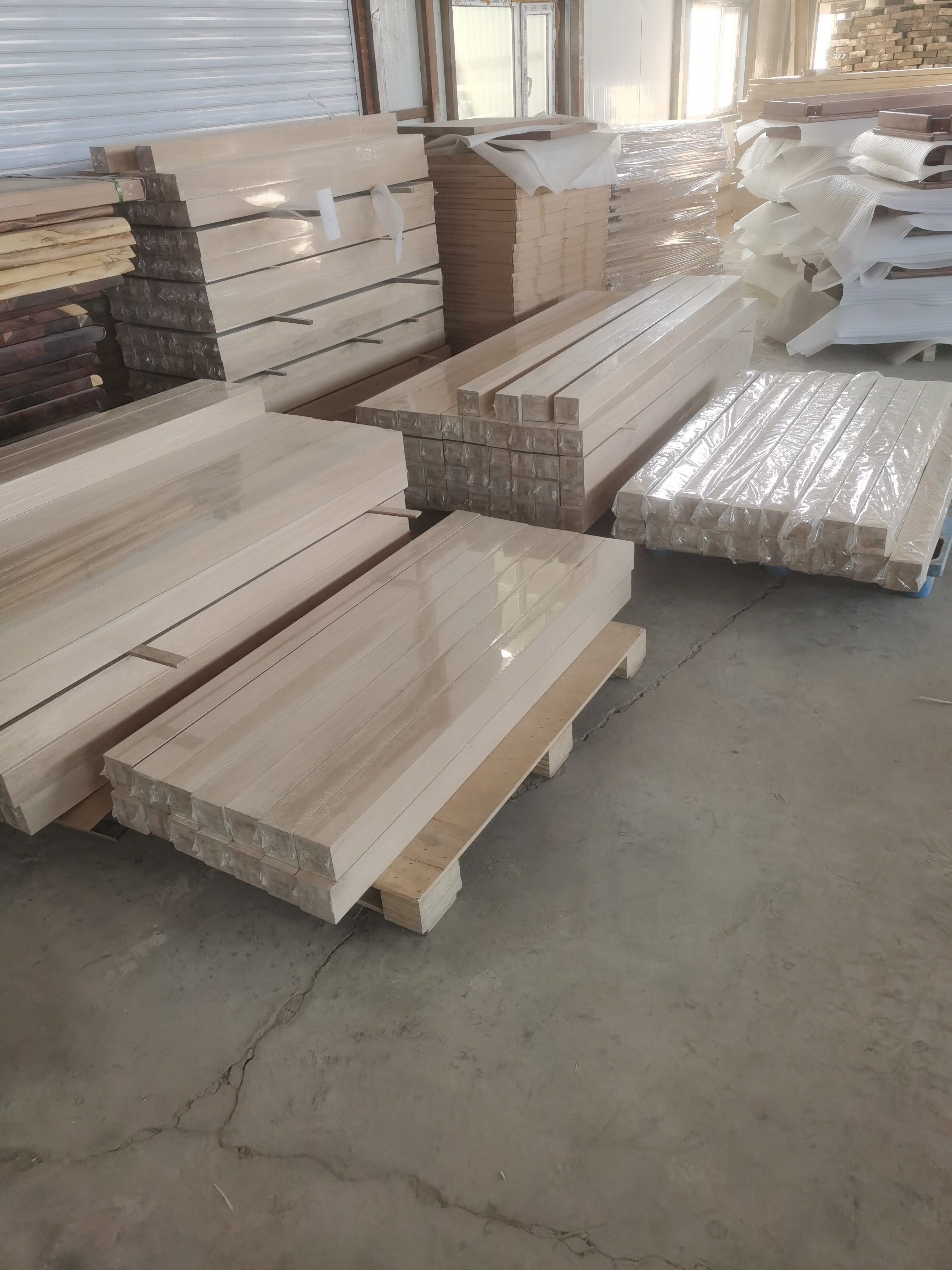 white  Oak Stair Treads Best Price Customized Design