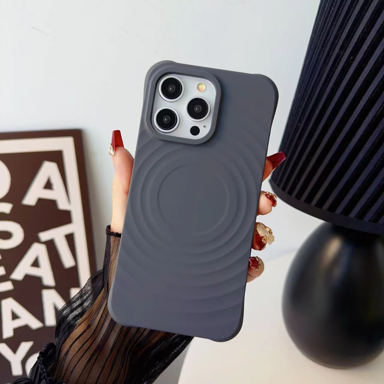 Skin-friendly  3D Creative Wave Magnetic Mobile Phone Case for iPhone 12 11 pro max XR Silicone Four Corner Drop-resistant  Case