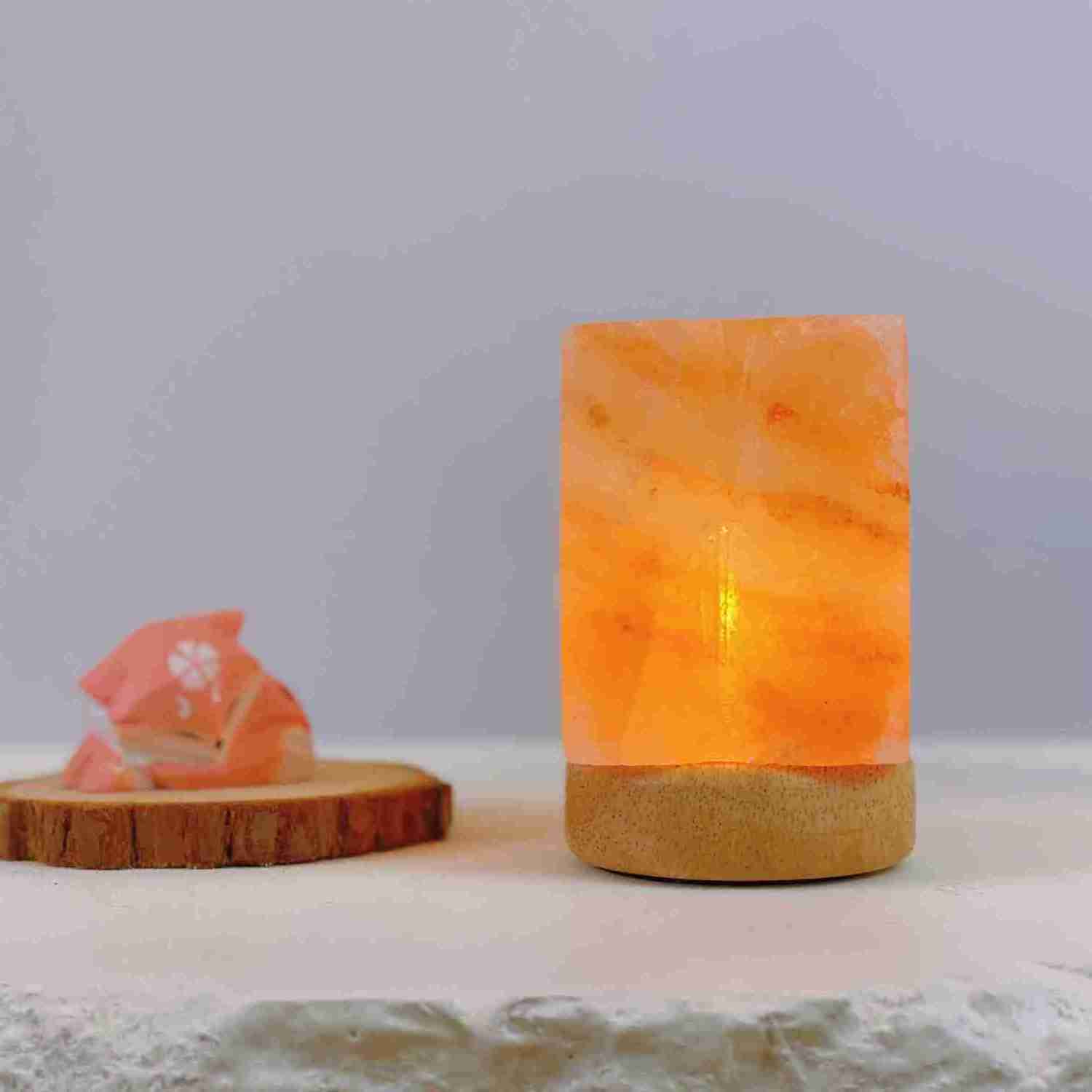 RTRLED 2024 Popular Soft Glow Bedside Lamp  USB 5V 1 Pound Customized Shaped Himalayan Crystal Salt Lamp Halogen Table Lamp