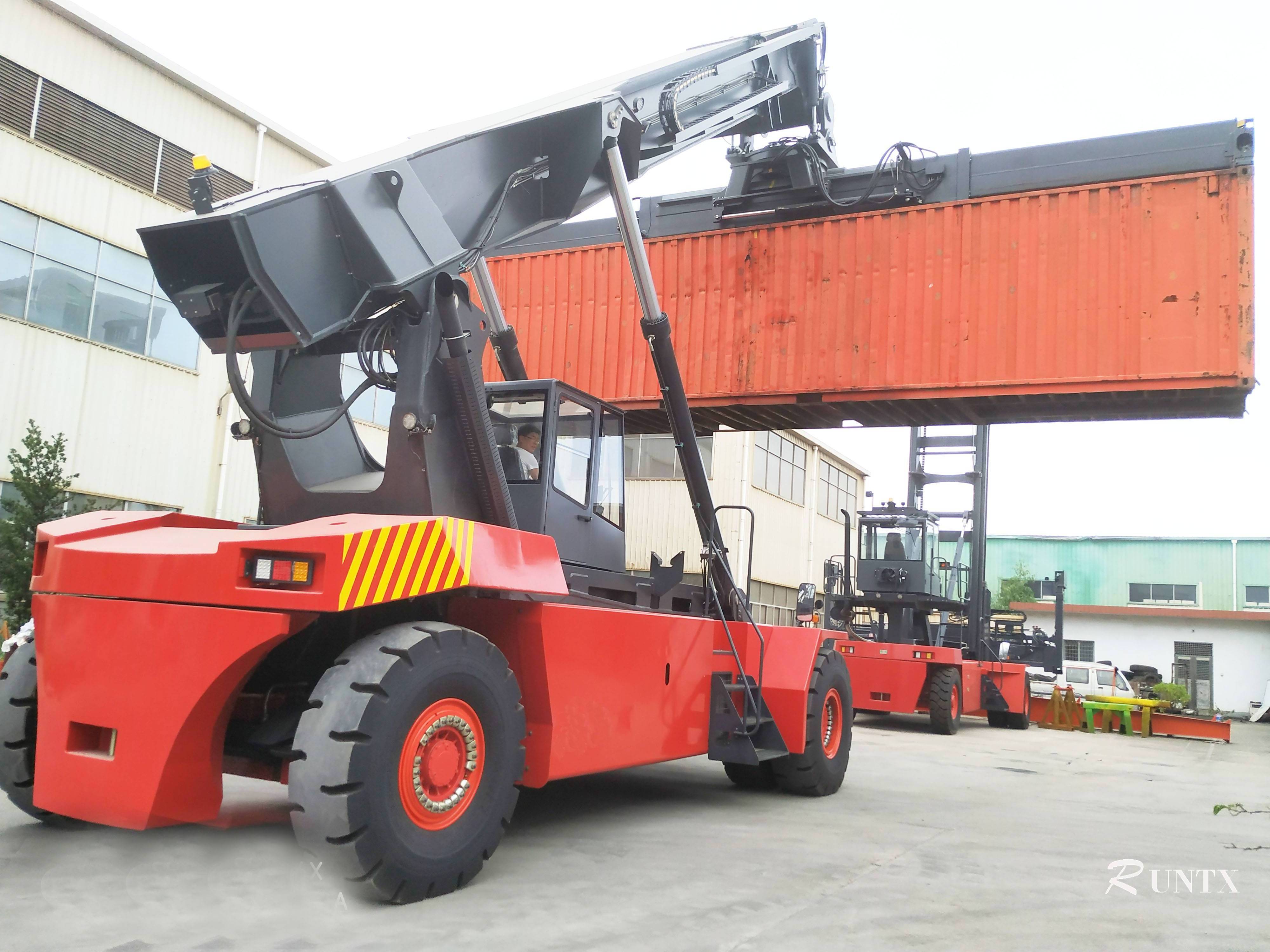 45 Ton Port Reach Stacker Container Reach Stacker DM450 Reach Stacker For Containers Price