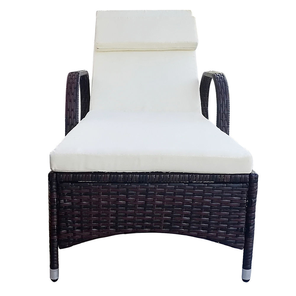 Leisure Outdoor Rattan Double Sun Bed Rattan Wicker Chaise Lounge Poolside Style Modern Furniture Sunbed with Wheels