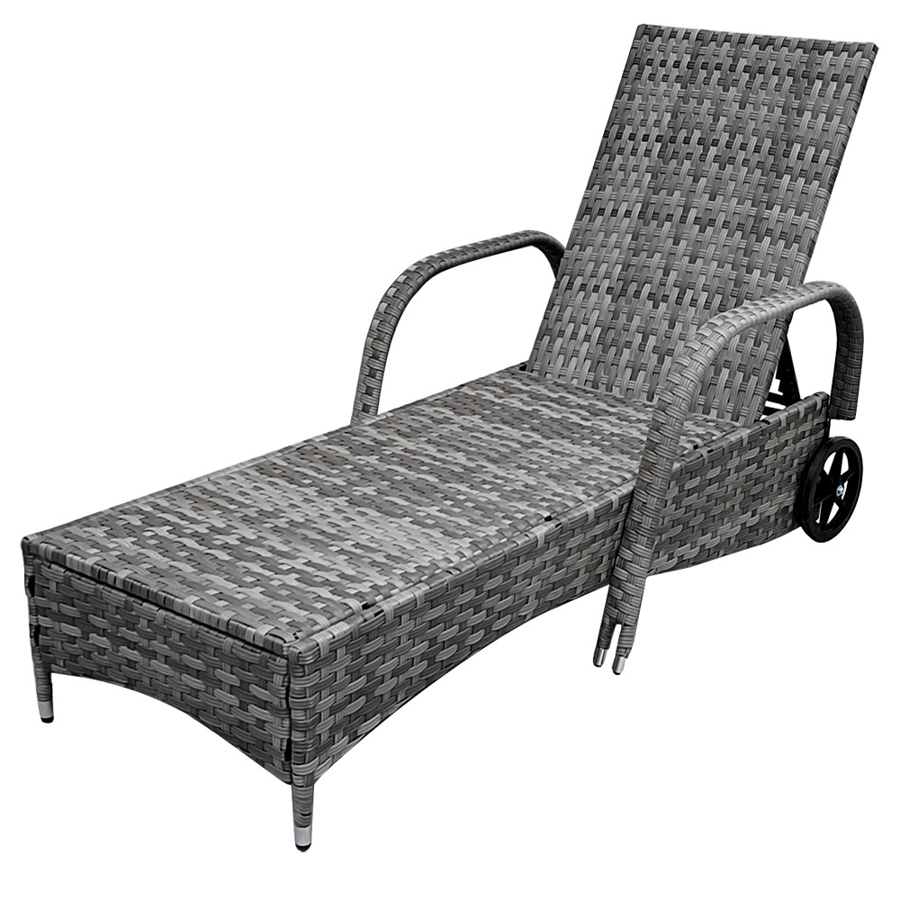 Folding Outdoor Foldable Beach Chaise Lounge Relax Leisure Lowseat Lounge Portable Rattan Sun Lounger With Two Rear Wheels