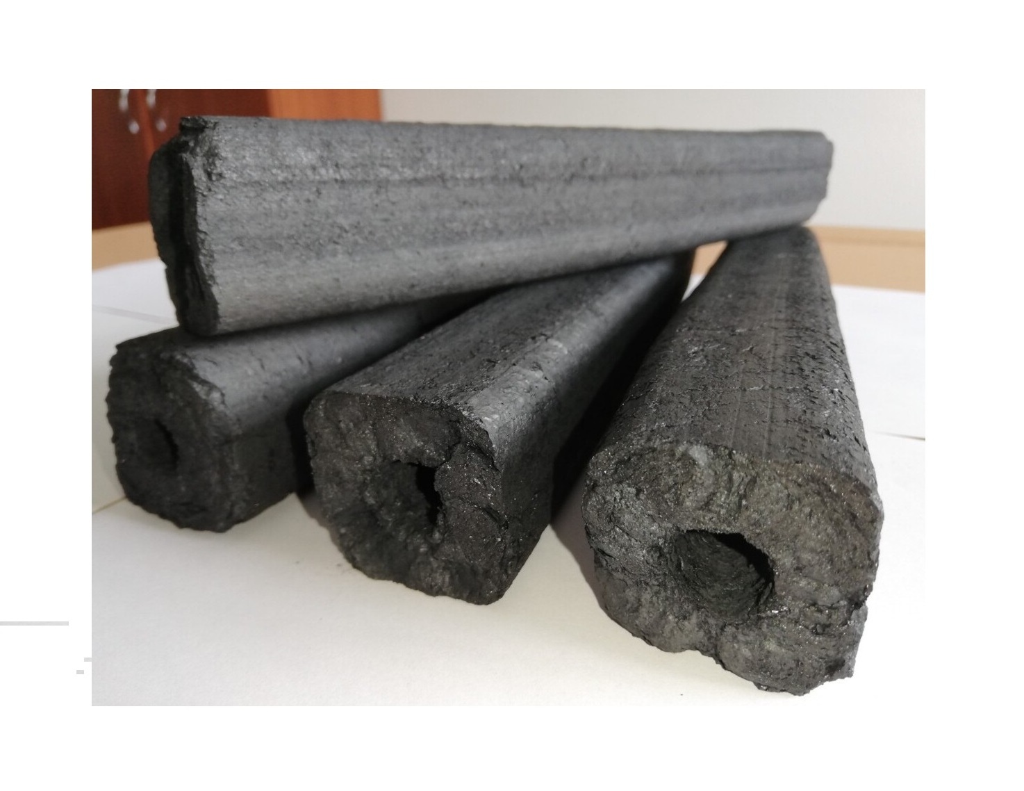 Briquette charcoal natural black charcoal for grilling and  fireplace  bbq grills no chemical additives