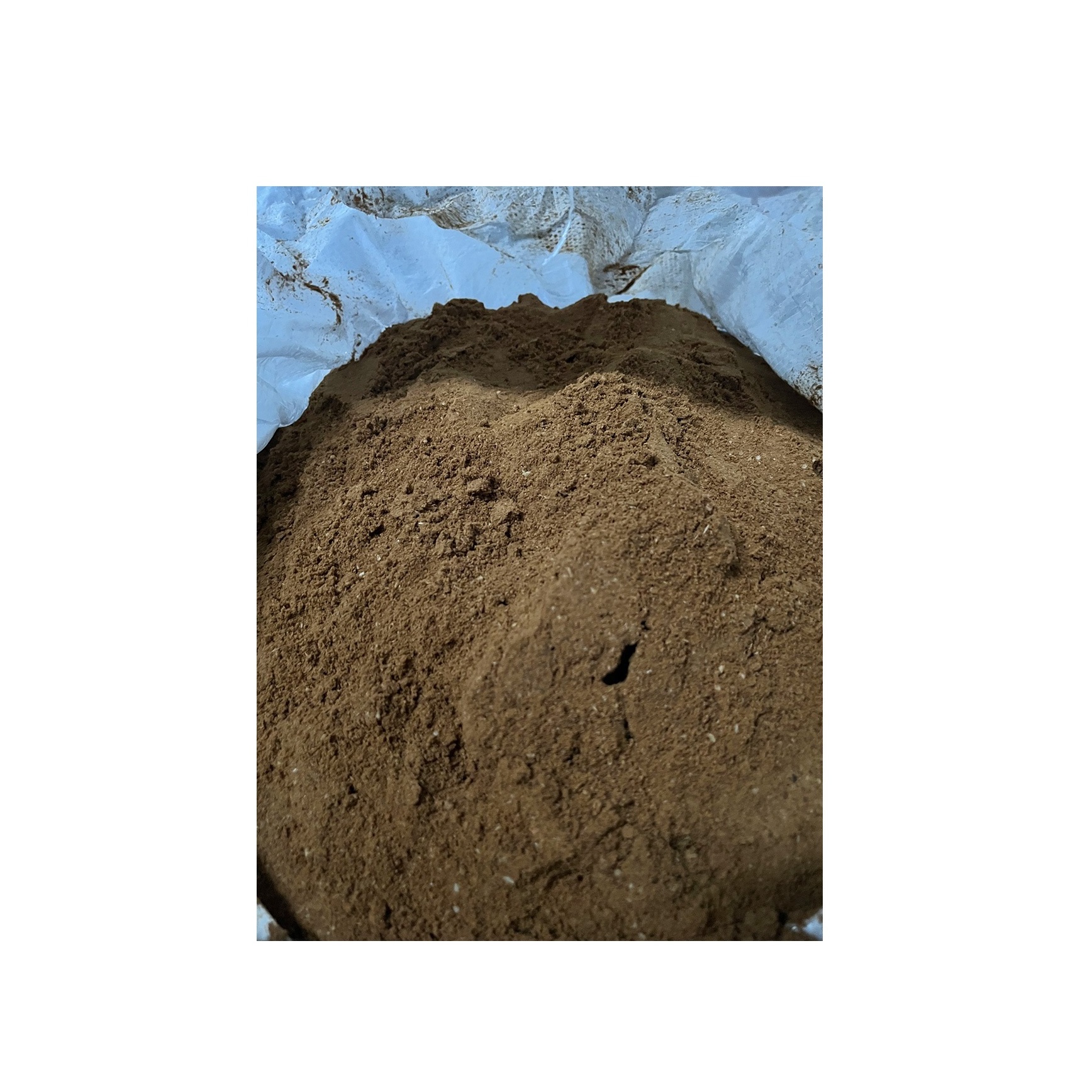 Wholesale Chicken blood meal natural animal feed flour in bigbags 95*95*180 blood meal for sale bulk supply