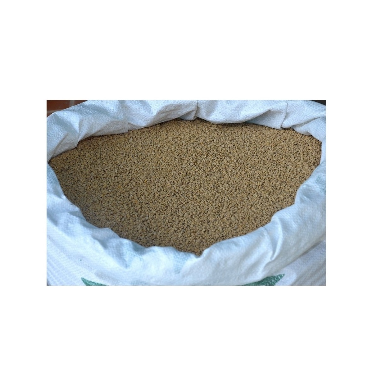 Wholesale chicken meat and bone meal organic animal feed flour in bigbags 95*95*180 poultry meal bulk supply