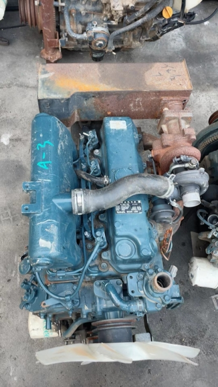 Hot sale used secondhand 4 Cylinders V2403T Kubota diesel engine