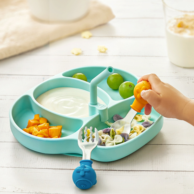 YDS Wholesale Food Grade Silicone Plate for Kids BPA Free Crown Design  One-Piece Divided Place Bowl