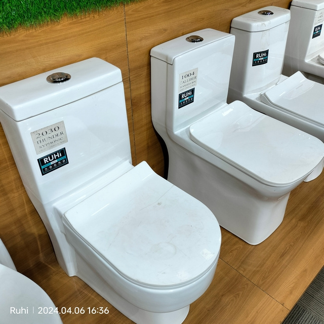 Wholesale Cheap Floor Mounted Ceramic Wc Water Closet S/P Trap Bathroom Commode Toilet Bowl One Piece Sanitary Ware Toilet