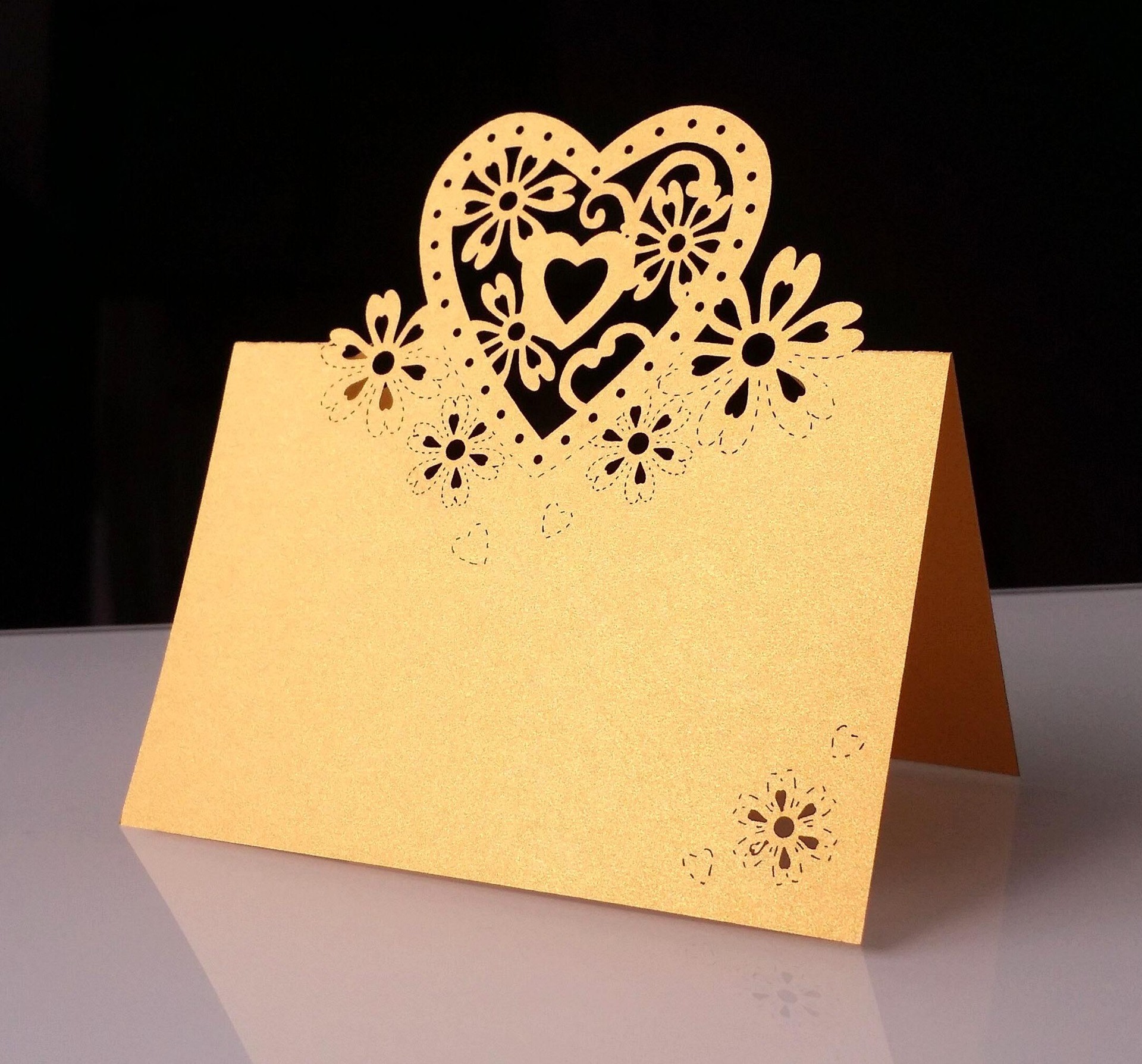 Beautiful Love Heart Laser Cut Place Card Holder High Quality Name Card Wedding Table Decoration