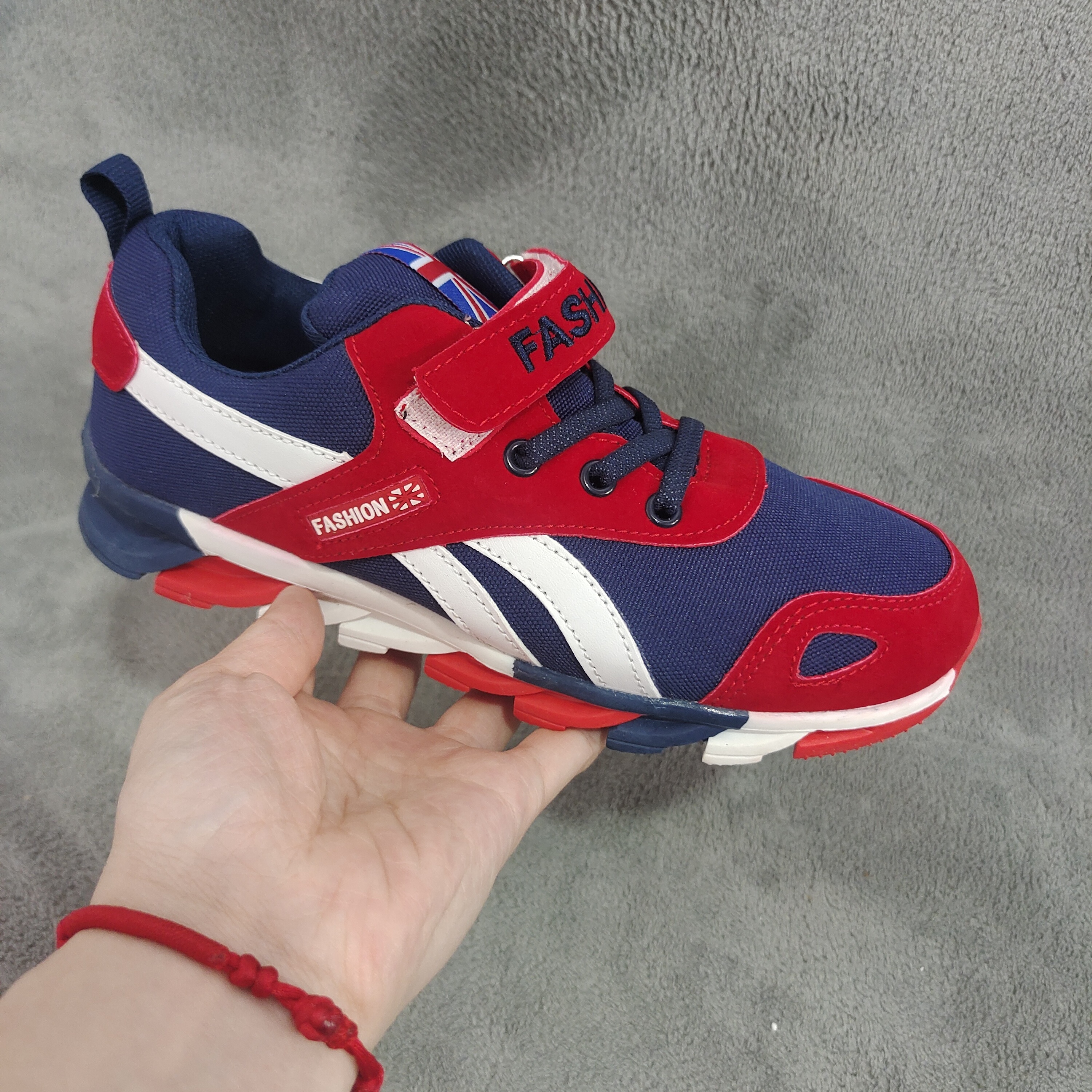 2023 new children's hot sale cheap bulk wholesale sports shoes comfortable fashion outdoor casual shoes