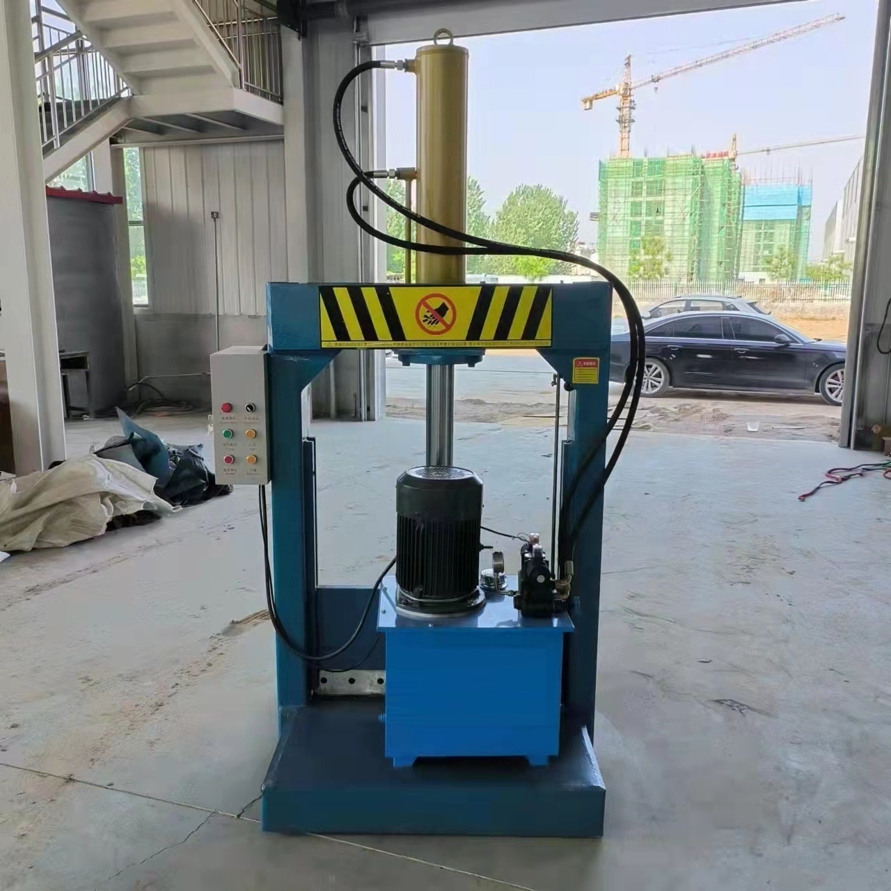 Raw Rubber Bale Cutter/Hydraulic Rubber Cutter/Rubber Sheet Cutting Machine QX-800