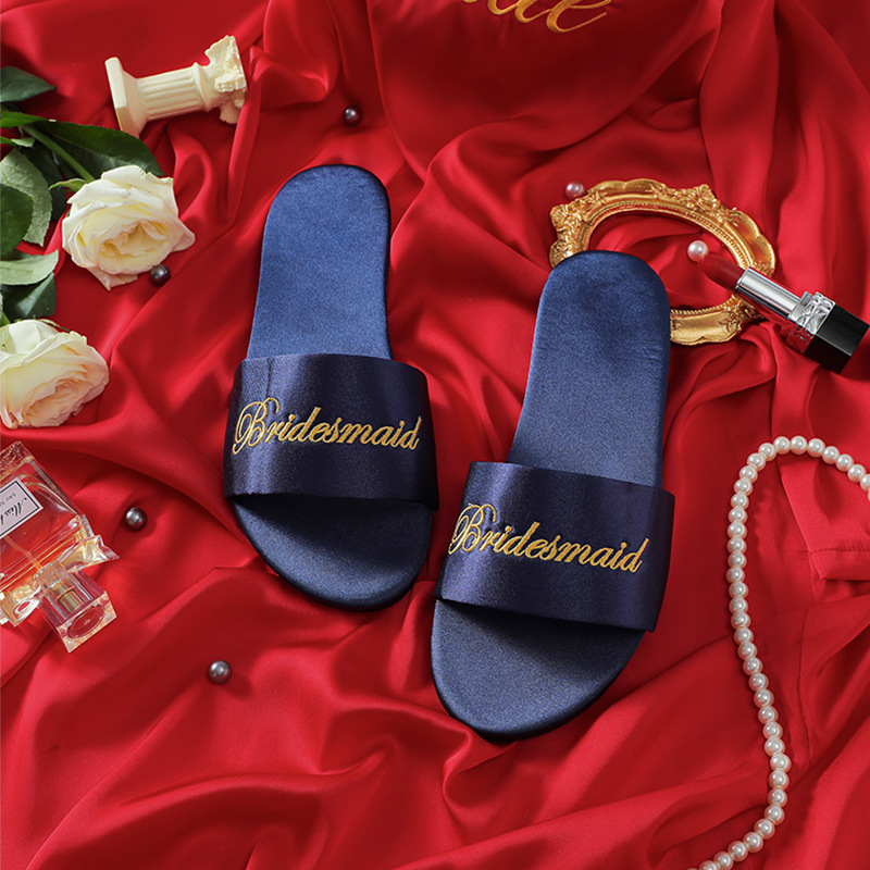 Embroidered new wedding bridesmaid slippers women's wedding silk red slippers wedding bride's morning gown matching shoes