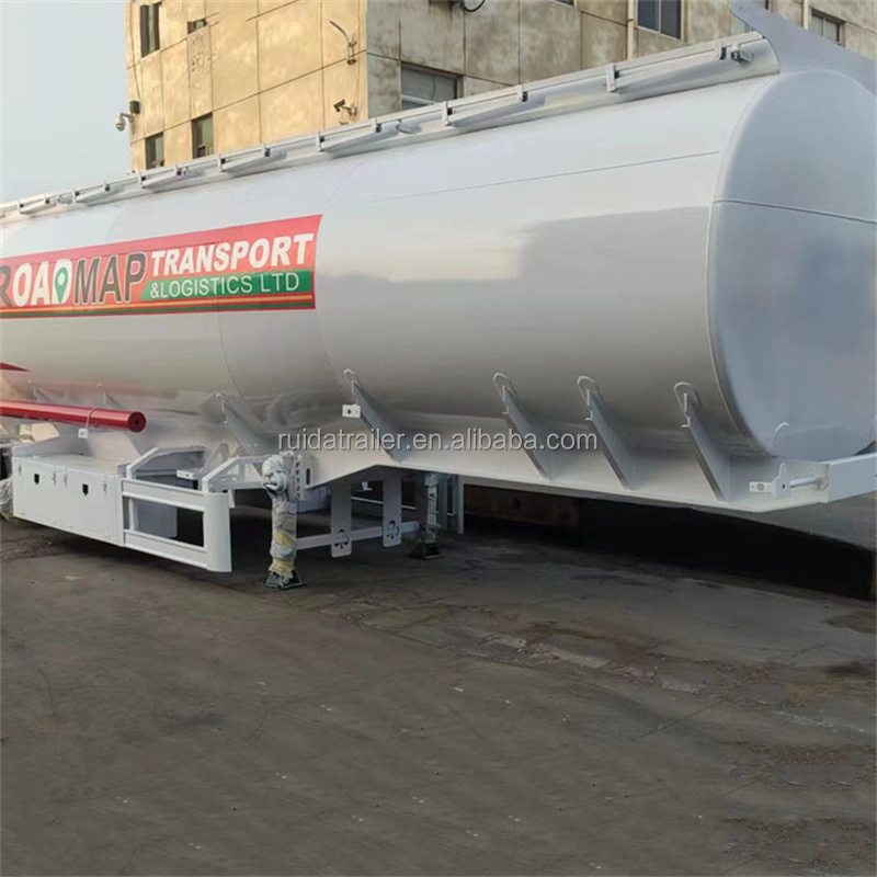 Ruida sells cryogenic liquid nitrogen oxygen transport tanks semi-trailers dangerous goods tank trucks Oil tank trucks